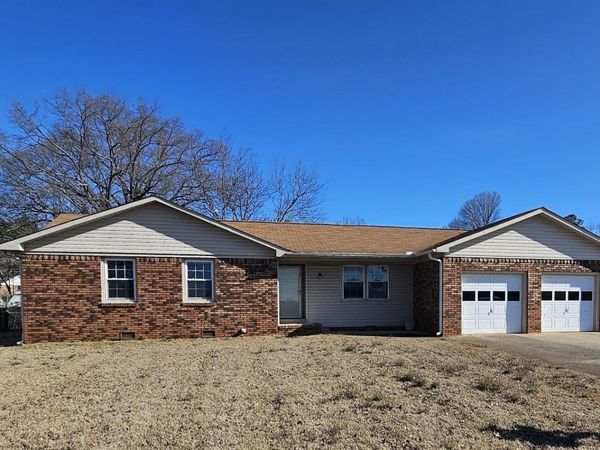 1309 English Ln, Tuscumbia, AL 00000