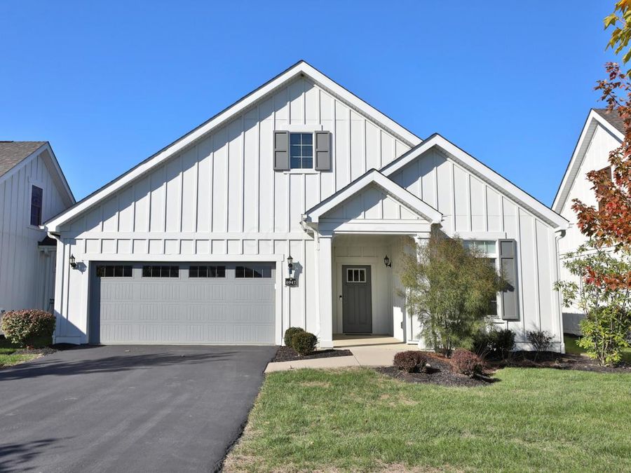 6947 Hollyhock Drive , New Albany, OH 43054 Photo 1