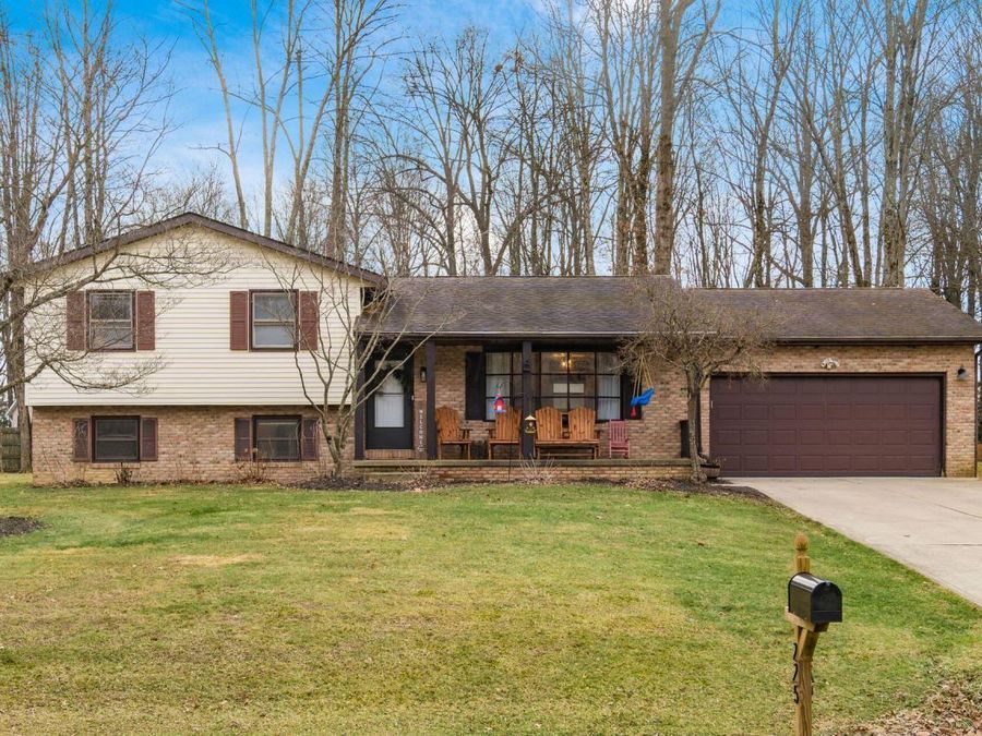 225 Carryback Drive SW, Pataskala, OH 43062 Photo 1