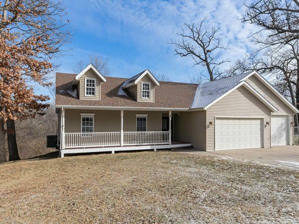 11063 95TH Avenue, Blue Grass, IA 52726