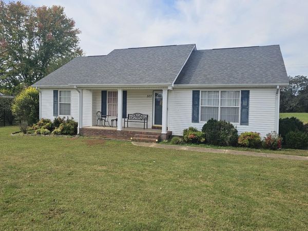 507 Kent St , Lawrenceburg, TN 38464