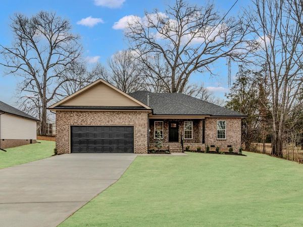 602 Shadow Dr , Shelbyville, TN 37160