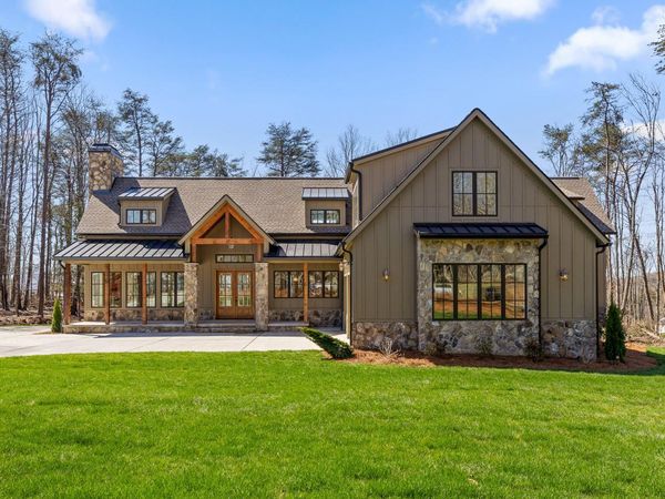 1462 Bent Hickory Road, Signal Mountain 37377