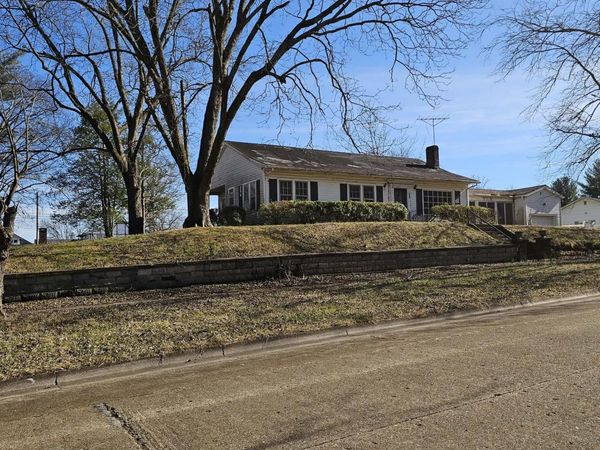 611 Holly Avenue, South Pittsburg 37380