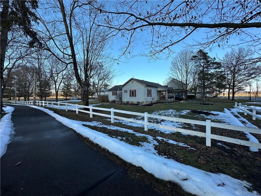 405 E Main Street, Tipp City, OH 45371 Photo 1