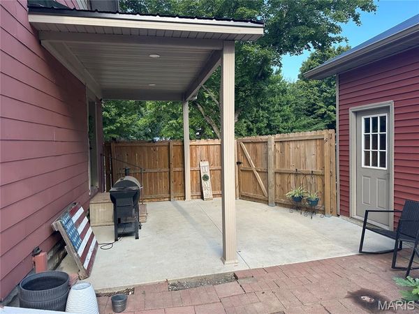 318 W Main Street , Oakdale, IL 62268