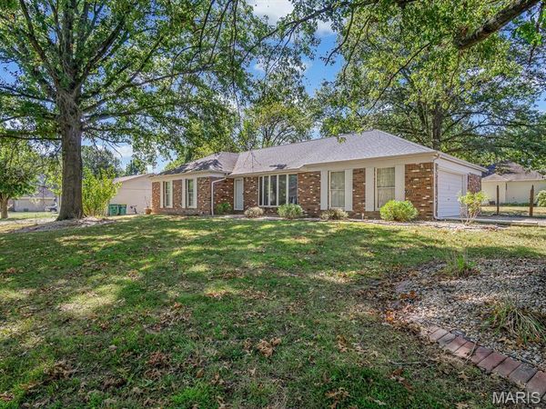 201 S Oak Lane , Okawville, IL 62271