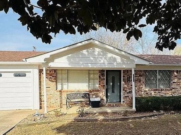 1020 Broyles Street , Alma, AR 72921