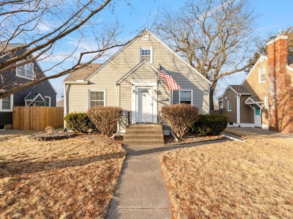 2334 Elm Street, Davenport, IA 52803