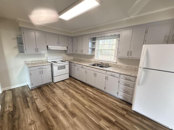 576 LURAY AVE, Henderson, TN 38340