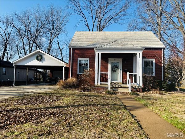 549 S Grand Street , Nashville, IL 62263