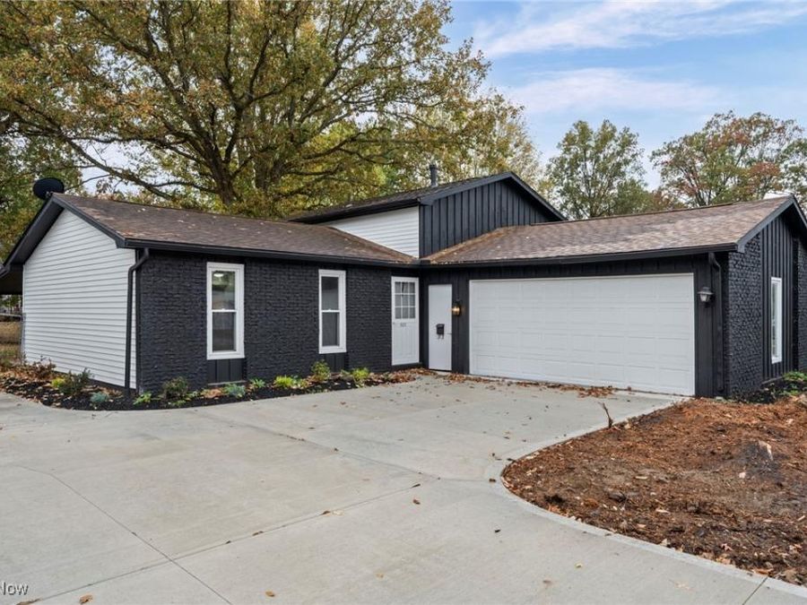 1423 Narragansett Boulevard , Lorain, OH 44053 Photo 1