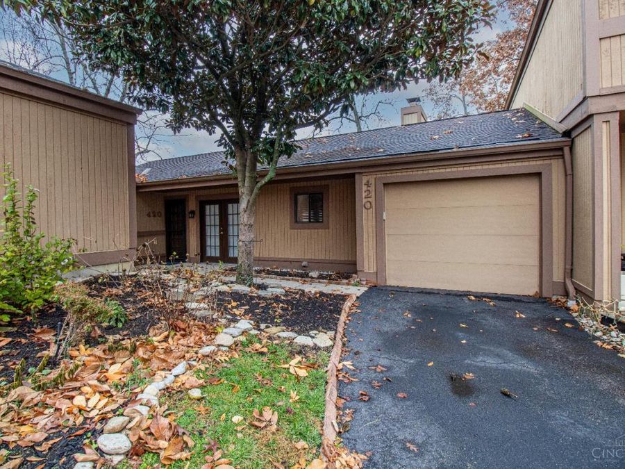 420 Walnut Lane, Mason, OH 45040 Photo 1