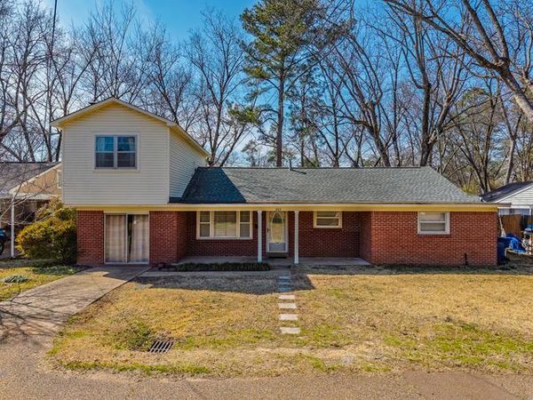 202 Brinkely Lane, Batesville, MS 38606