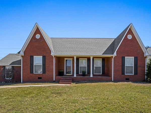 1002 Cambridge Ct , Cookeville, TN 38506