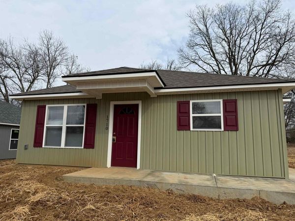 1710 HARRIS ST, Dyersburg, TN 38024