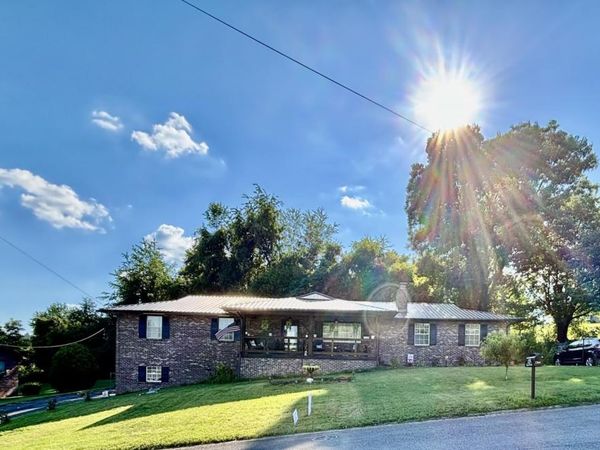 1264 Rowe St , New Tazewell, TN 37825