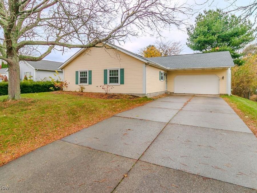 321 Parkway Boulevard , Madison, OH 44057 Photo 1