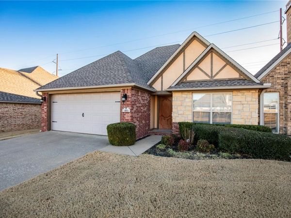 1903 SW Stonegrove Road , Bentonville, AR 72713