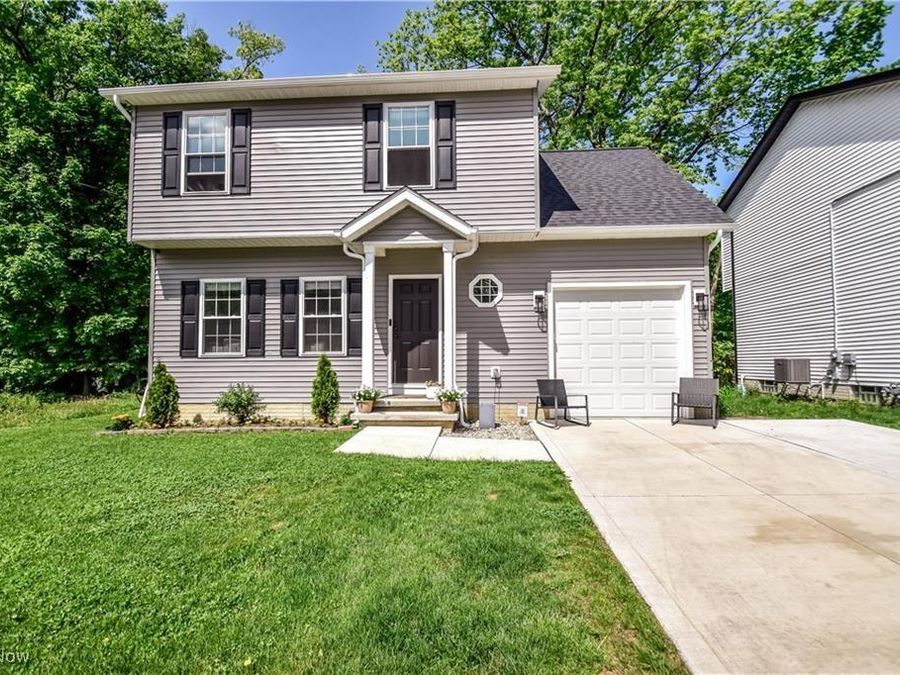 5020 Lakeview Drive, Mentor, OH 44060 Photo 1