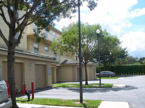 2100 Greenview Shores Boulevard, Unit 519, Wellington, FL 33414