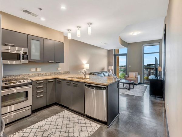 1510 Demonbreun St , Unit 1401, Nashville, TN 37203