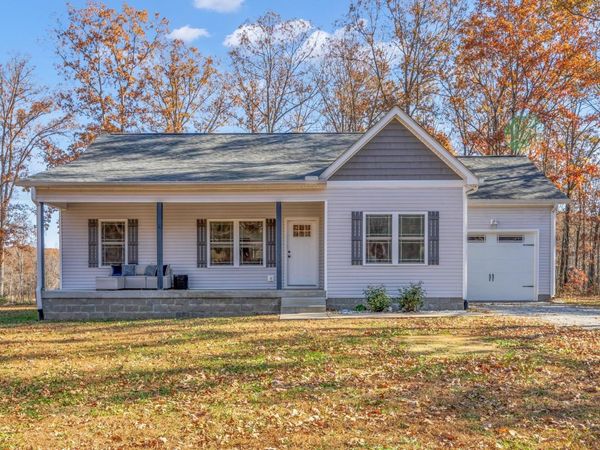 371 McElhiney Rd , Dickson, TN 37055