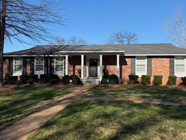 1015 Percy Warner Blvd , Nashville, TN 37205