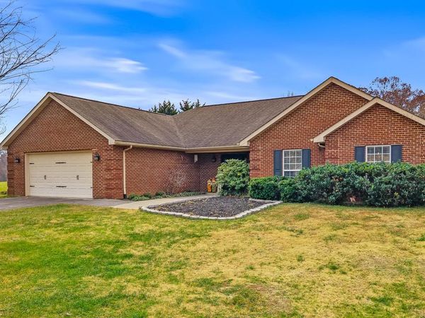 5545 J Riley W Drive, Greenback, TN 37742
