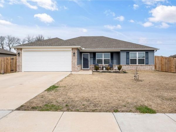 2566 Chittick Street, Pea Ridge, AR 72751