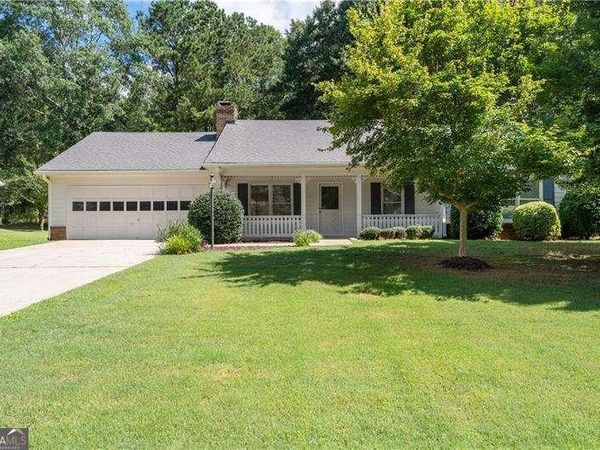 334 Bridgewood Drive SE, Conyers, GA 30094