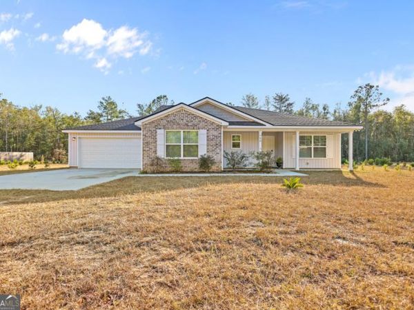 755 Bluff Road, Jesup, GA 31545