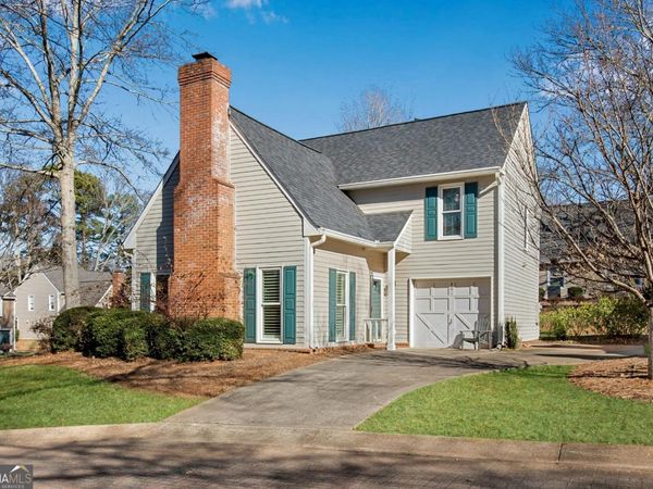 401 Roswell Green Lane, Roswell, GA 30075