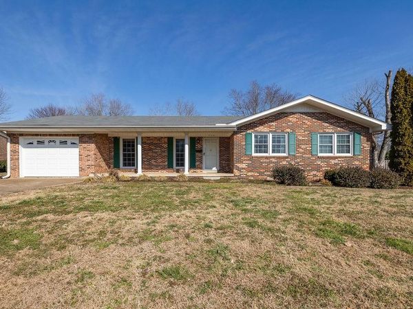 714 7th St , Lawrenceburg, TN 38464