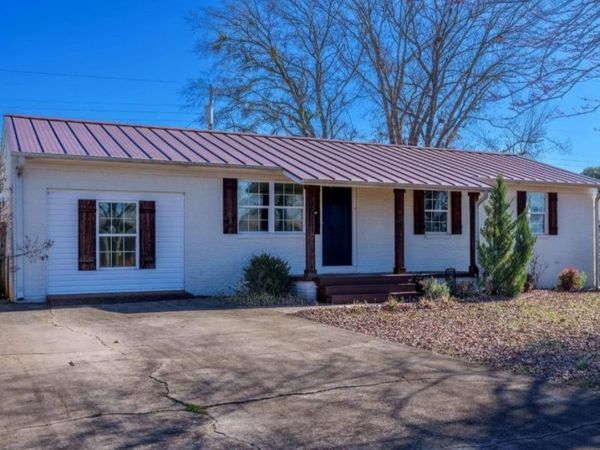 1401 Burroughs Ave , Muscle Shoals, AL 35661