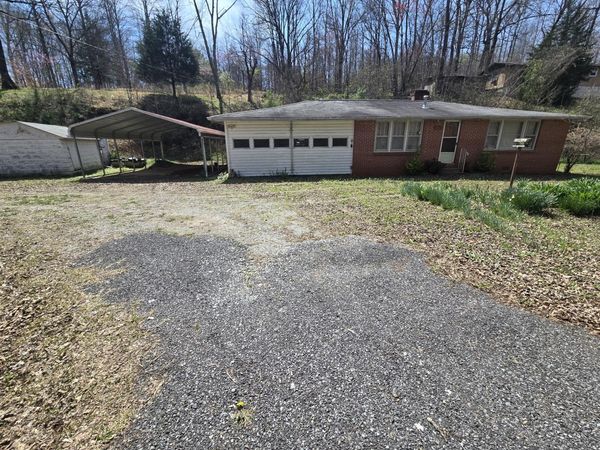 6061 US Highway 70 E, Mc Ewen, TN 37101