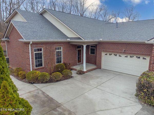 2383 Mountain Drive, Lenoir City, TN 37772