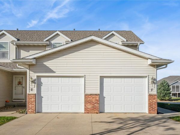 3620 Banar Drive SW, Unit E, Cedar Rapids, IA 52404