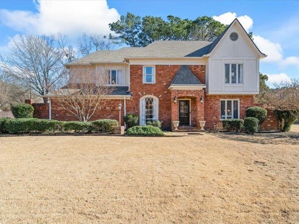 2126 DALKEITH DR, Germantown, TN 38139