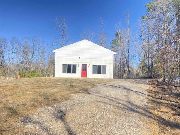 209 ROBINSON RD, Finger, TN 38334