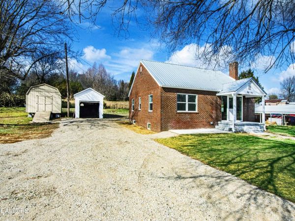 26180 W Lee Hwy , Philadelphia, TN 37846