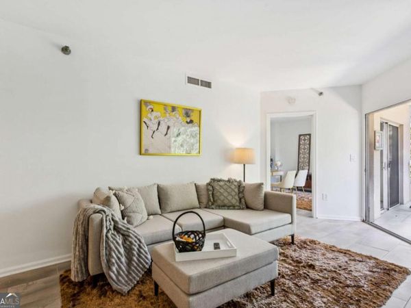 1 Biscayne Drive NW, Unit 112, Atlanta, GA 30309