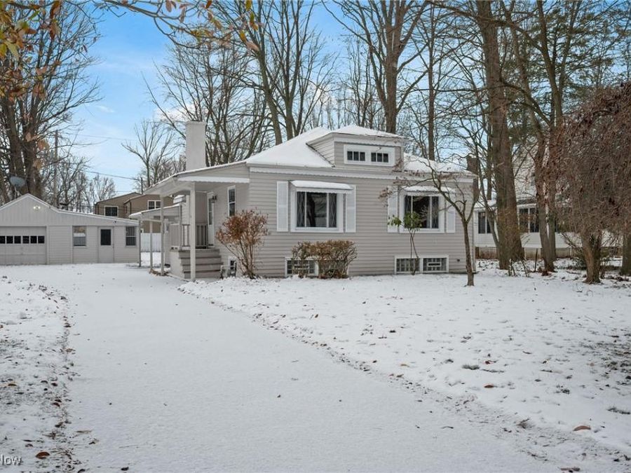 8 Shawondassee Drive , Timberlake, OH 44095 Photo 1