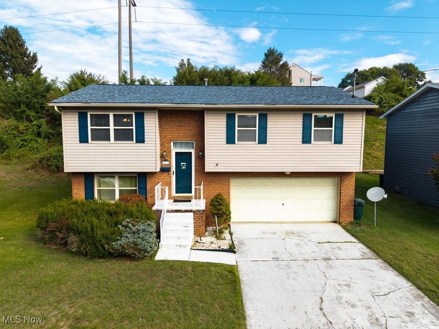 911 20th Street , Vienna, WV 26105 Photo 1