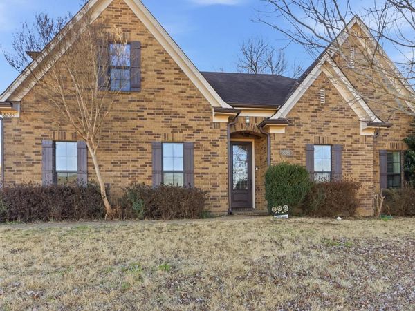 8285 FLETCHER RIDGE LN, Bartlett, TN 38133