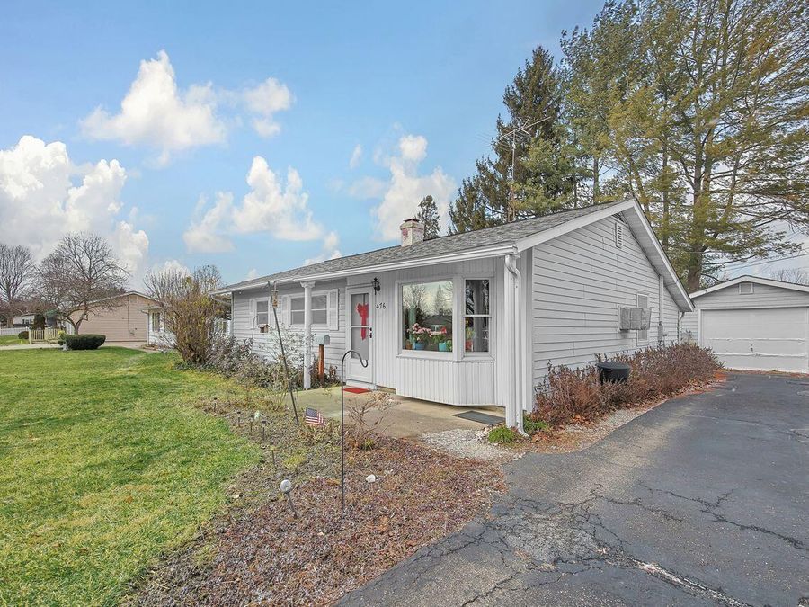 476 W Shields Street , Newark, OH 43055 Photo 1