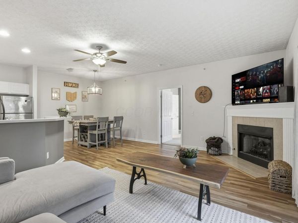 213 Shelbourne Forest Way , Delaware, OH 43015