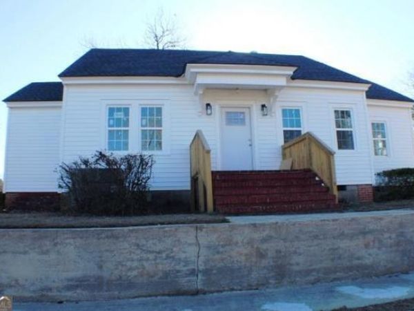 1007 Burch Street, Cadwell, GA 31009