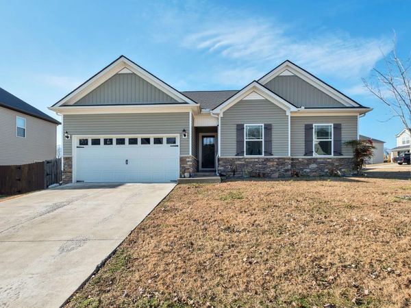 744 Garland Dr , Hermitage, TN 37076