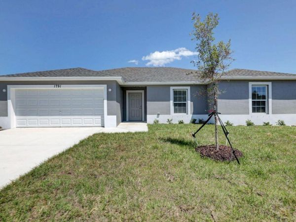 325 SW Ridgecrest Drive, Port St. Lucie, FL 34953